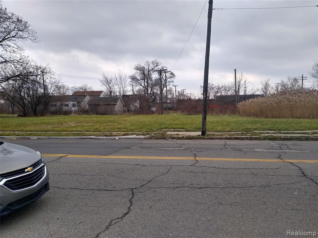 932, 930, 920 CLAY Street, Detroit, MI 48211 — Photo 2