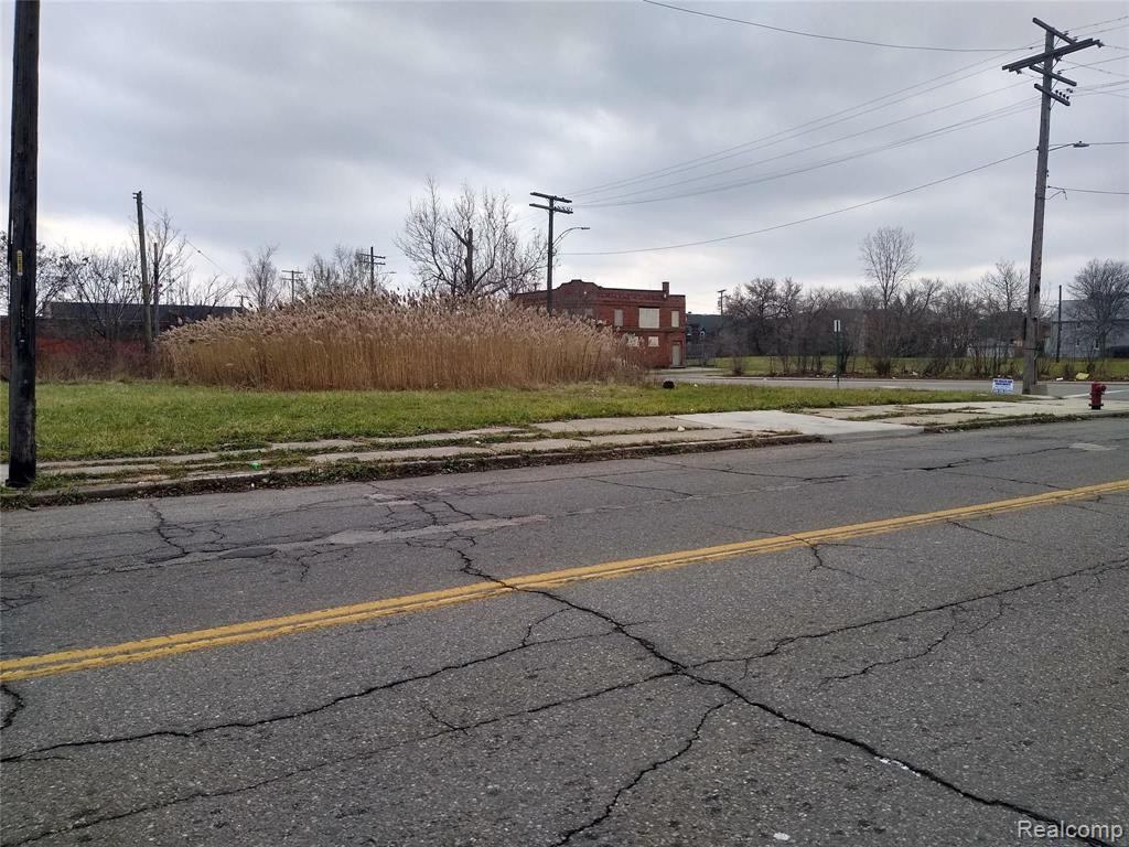 932, 930, 920 CLAY Street, Detroit, MI 48211 — Photo 4