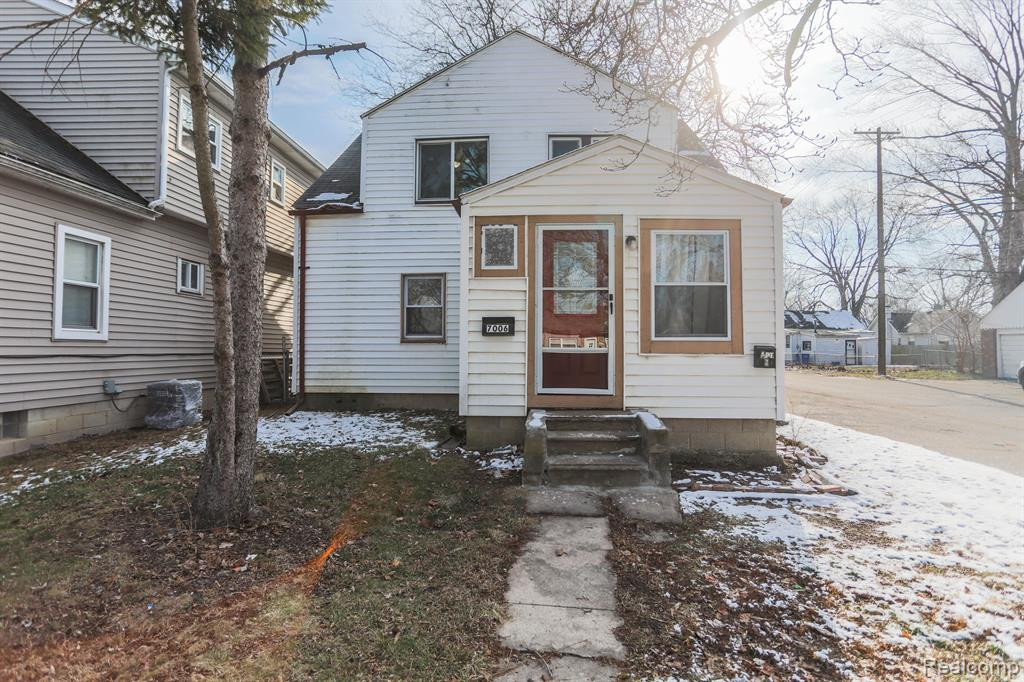 7006 TOEPFER Road, Warren, MI 48091 — front exterior