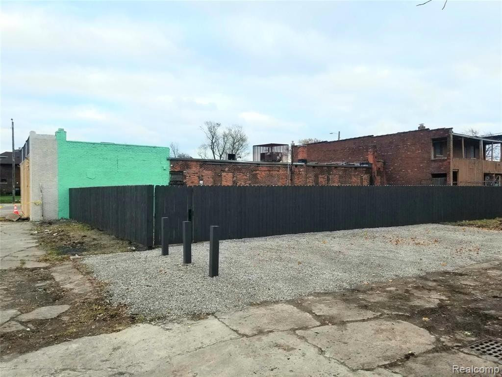 8045 LINWOOD Street, Detroit, MI 48206 — Photo 5