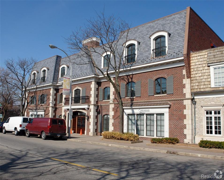 63 KERCHEVAL Avenue, Grosse Pointe Farms, MI 48236 — Photo 3