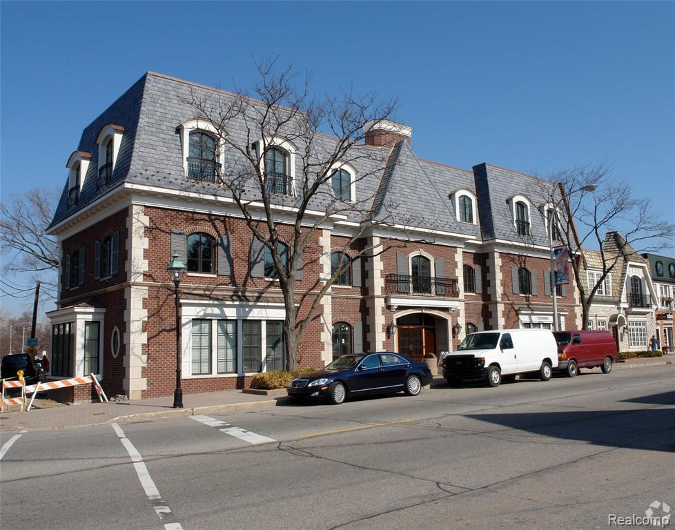 63 KERCHEVAL Avenue, Grosse Pointe Farms, MI 48236 — Photo 4