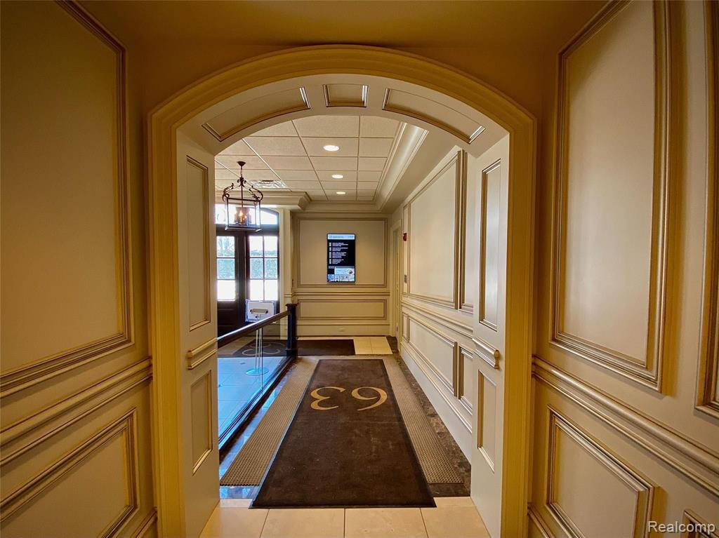 63 KERCHEVAL Avenue, Grosse Pointe Farms, MI 48236 — Photo 11