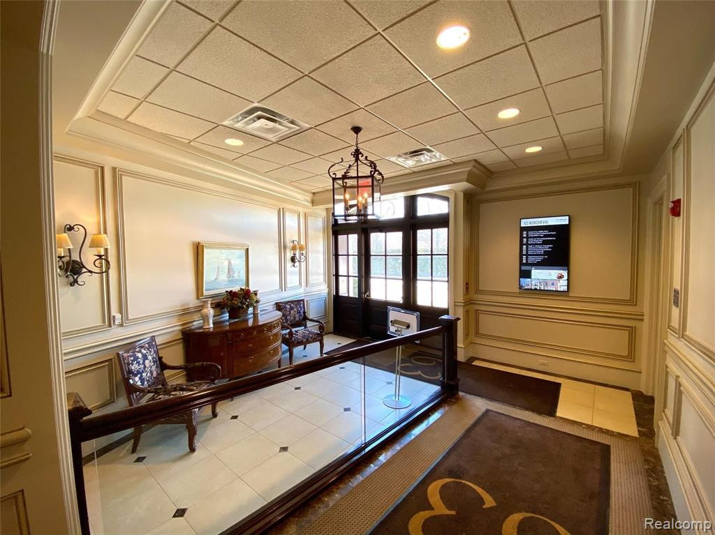 63 KERCHEVAL Avenue, Grosse Pointe Farms, MI 48236 — Photo 12