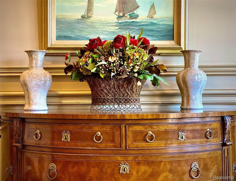 63 KERCHEVAL Avenue, Grosse Pointe Farms, MI 48236 — Photo 18