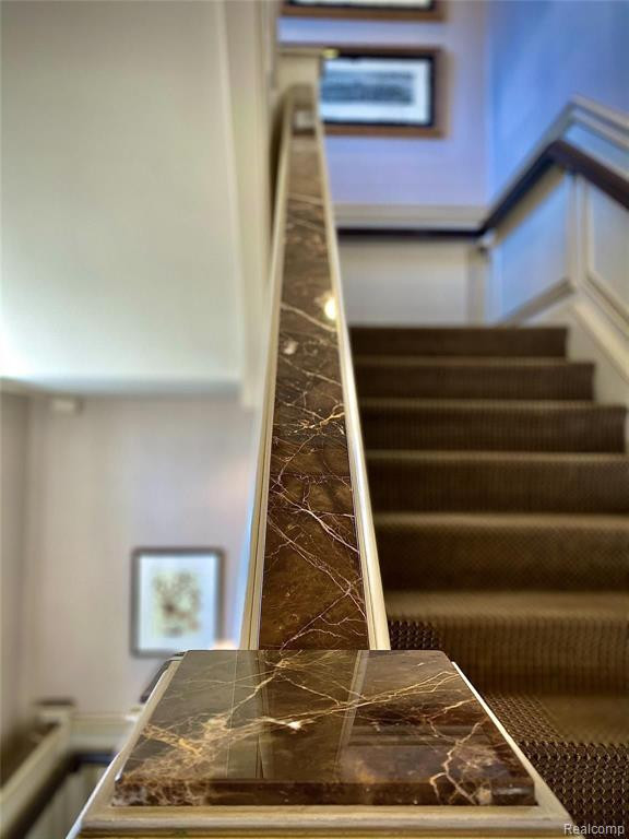 63 KERCHEVAL Avenue, Grosse Pointe Farms, MI 48236 — Photo 21