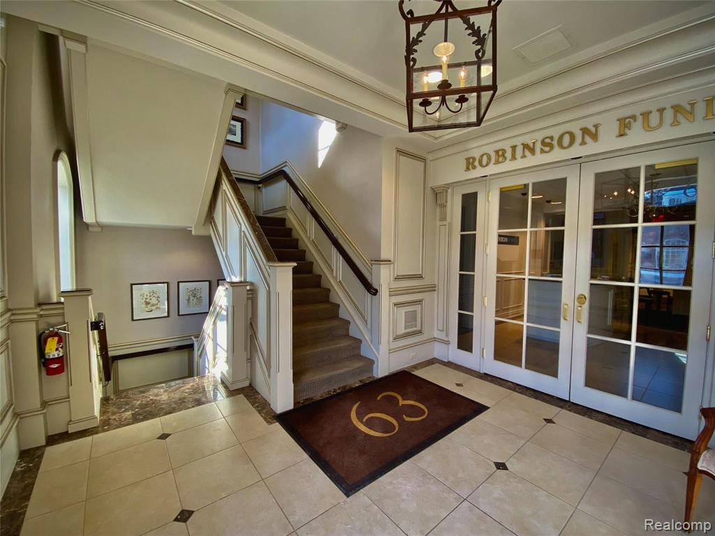63 KERCHEVAL Avenue, Grosse Pointe Farms, MI 48236 — Photo 22