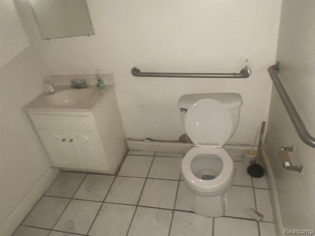 14231 GREENFIELD Road, Detroit, MI 48227 — Photo 8