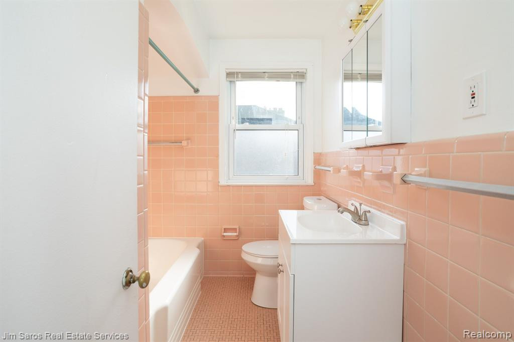 850 HARCOURT Road, Grosse Pointe Park, MI 48230 — Photo 8