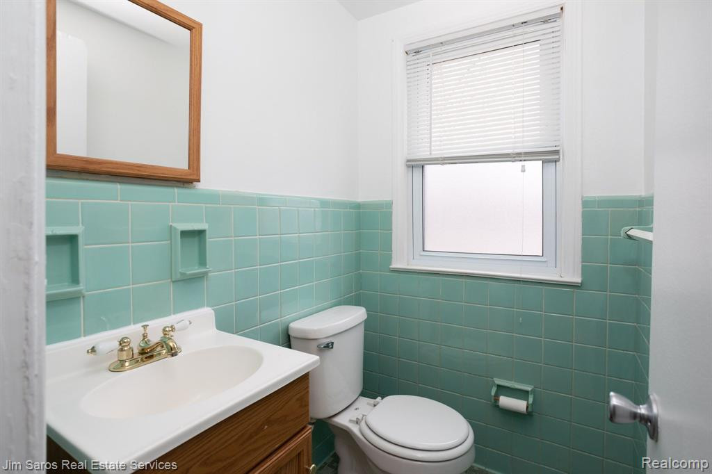 850 HARCOURT Road, Grosse Pointe Park, MI 48230 — Photo 9