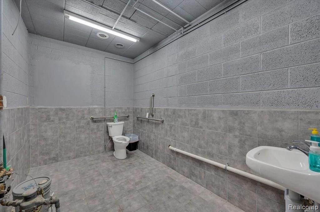 23325 BLACKSTONE Avenue, Warren, MI 48089 — Photo 15