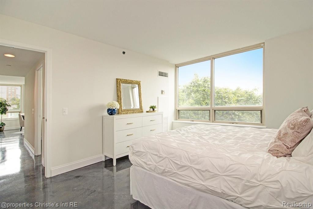 3320 Spinnaker Lane, 3C, Detroit, MI 48207 — Photo 12