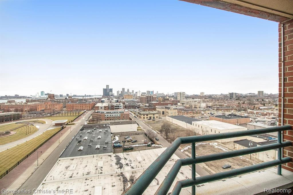 3320 Spinnaker Lane, 14F, Detroit, MI 48207 — Photo 3
