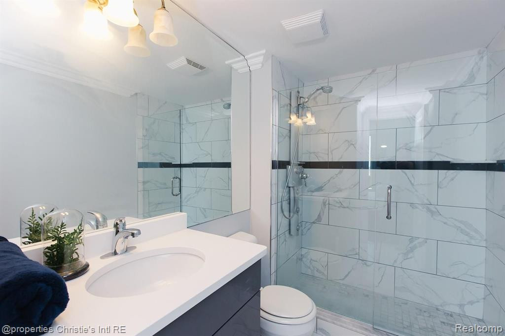 3320 Spinnaker Lane, 14F, Detroit, MI 48207 — Photo 16
