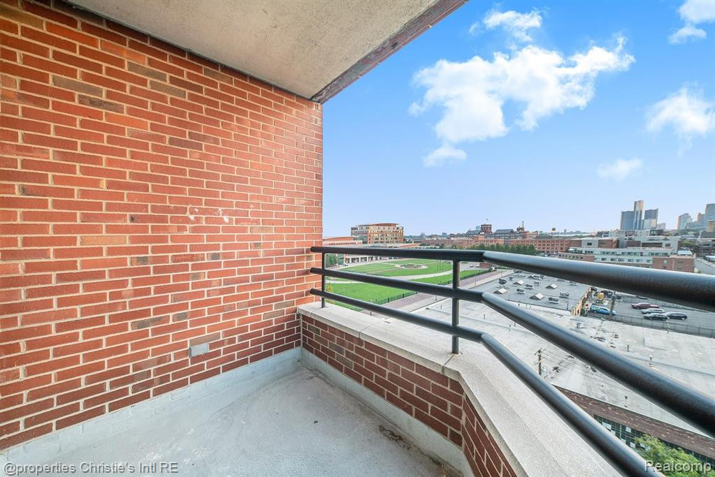 3320 Spinnaker Lane, 9D, Detroit, MI 48207 — Photo 3