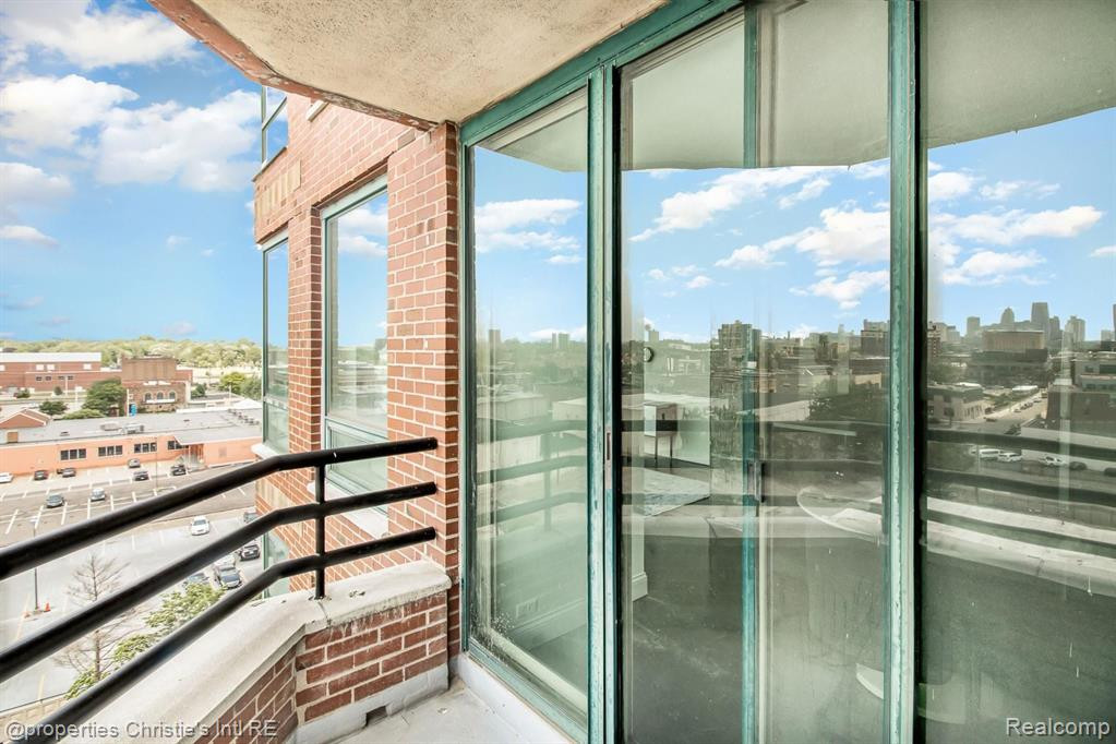 3320 Spinnaker Lane, 9D, Detroit, MI 48207 — Photo 11