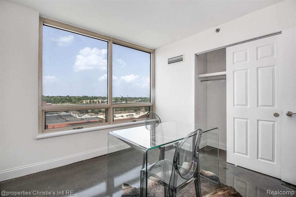 3320 Spinnaker Lane, 9D, Detroit, MI 48207 — Photo 19