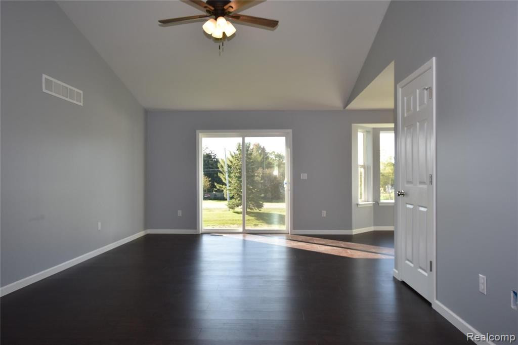 6365 Augusta Drive, Swartz Creek, MI 48473 — Photo 5