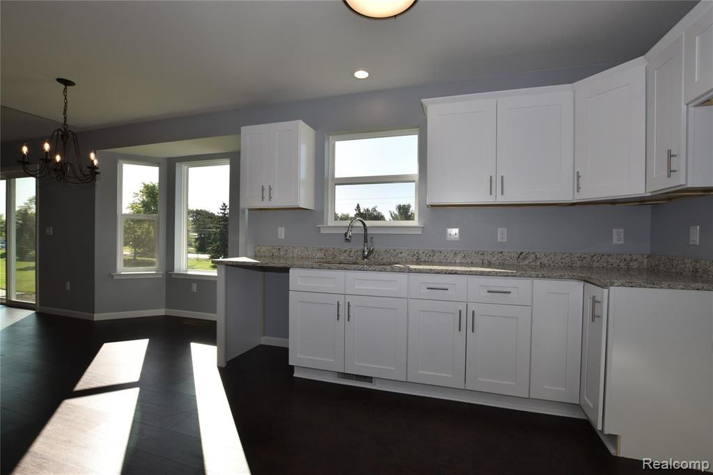 6365 Augusta Drive, Swartz Creek, MI 48473 — Photo 8