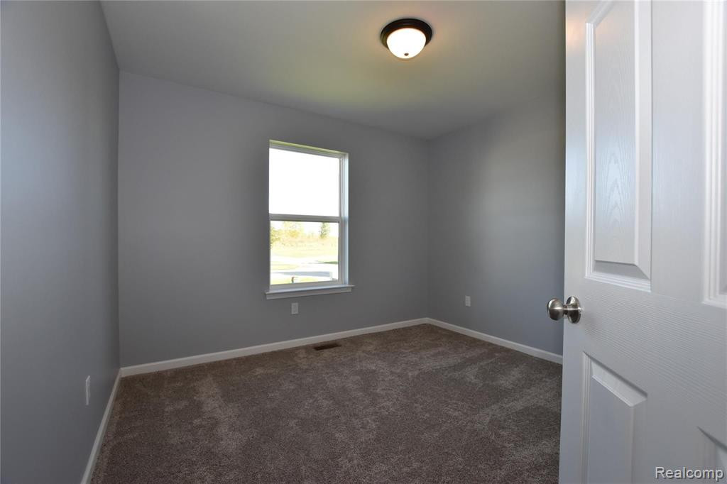 6365 Augusta Drive, Swartz Creek, MI 48473 — Photo 14