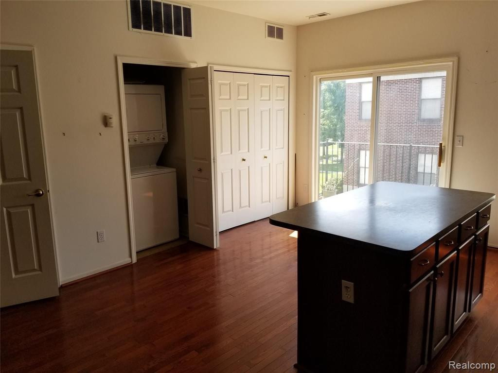 7633 WOODWARD Avenue, Detroit, MI 48202 — Photo 6