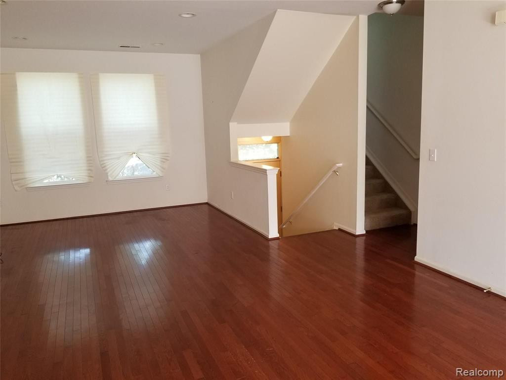 7633 WOODWARD Avenue, Detroit, MI 48202 — Photo 8