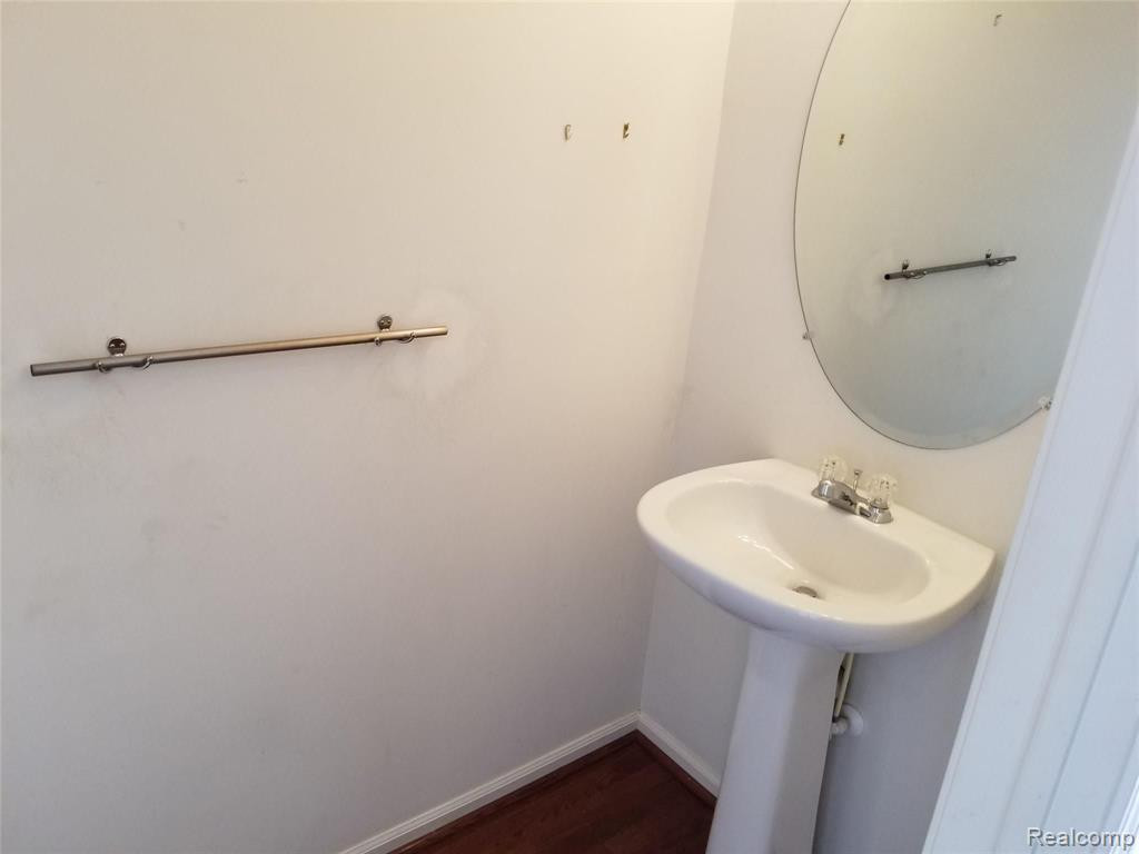 7633 WOODWARD Avenue, Detroit, MI 48202 — Photo 9