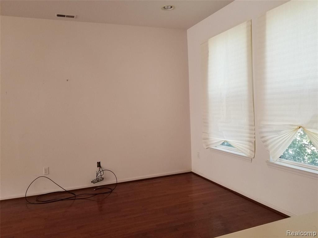 7633 WOODWARD Avenue, Detroit, MI 48202 — Photo 13