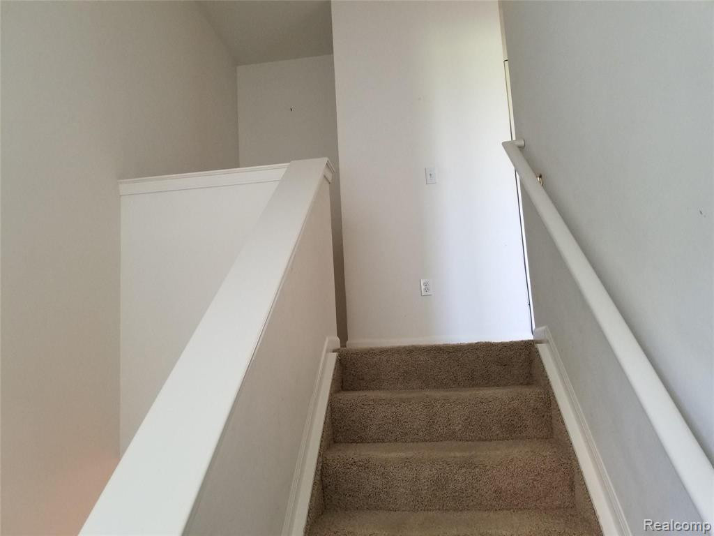 7633 WOODWARD Avenue, Detroit, MI 48202 — Photo 16