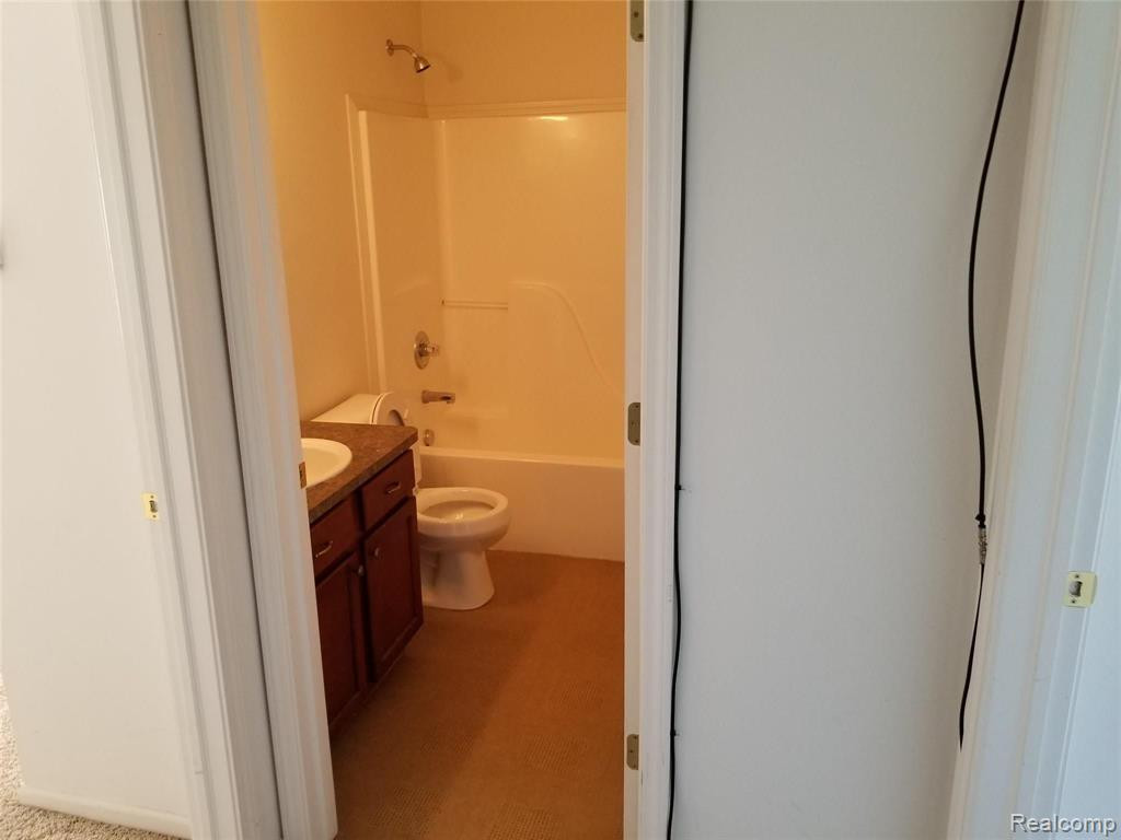 7633 WOODWARD Avenue, Detroit, MI 48202 — Photo 17