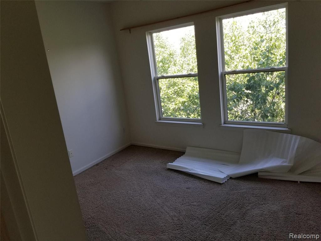 7633 WOODWARD Avenue, Detroit, MI 48202 — Photo 18