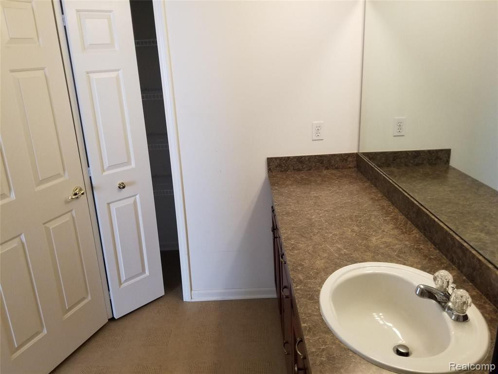 7633 WOODWARD Avenue, Detroit, MI 48202 — Photo 25