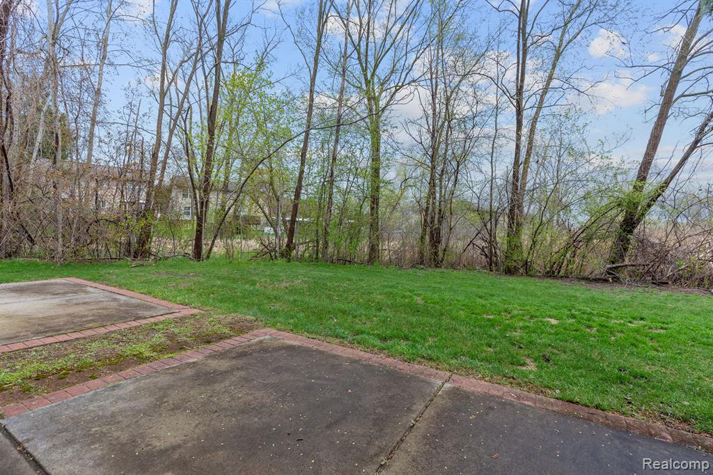 1493 SILVERBROOK RIDGE Drive, Walled Lake, MI 48390 — Photo 5