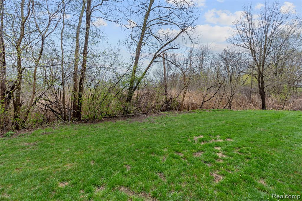 1493 SILVERBROOK RIDGE Drive, Walled Lake, MI 48390 — Photo 6