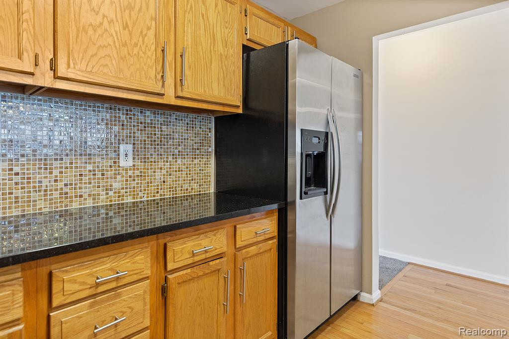 1493 SILVERBROOK RIDGE Drive, Walled Lake, MI 48390 — Photo 12