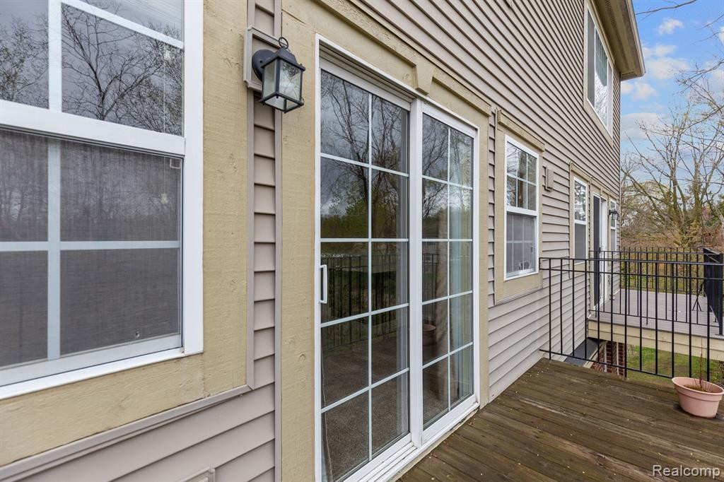 1493 SILVERBROOK RIDGE Drive, Walled Lake, MI 48390 — Photo 15