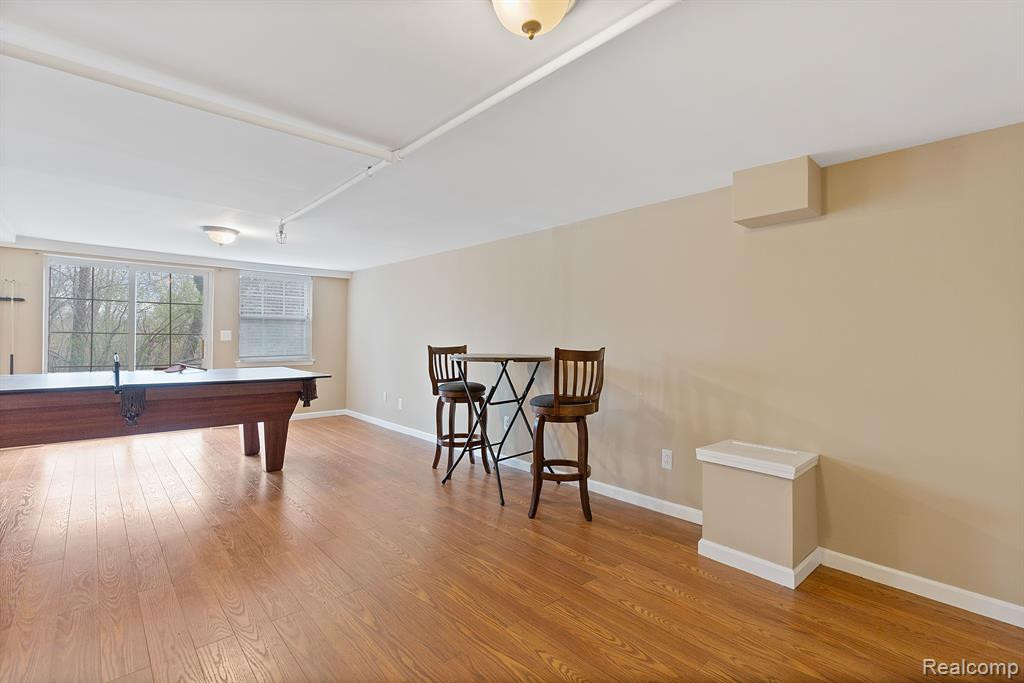 1493 SILVERBROOK RIDGE Drive, Walled Lake, MI 48390 — Photo 16