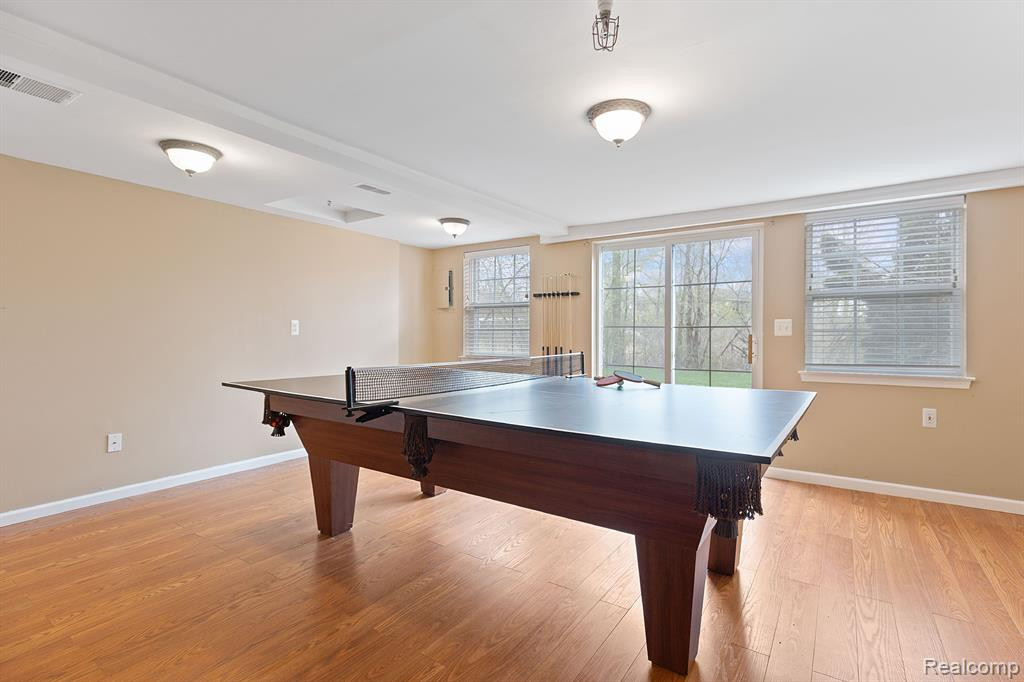1493 SILVERBROOK RIDGE Drive, Walled Lake, MI 48390 — Photo 17