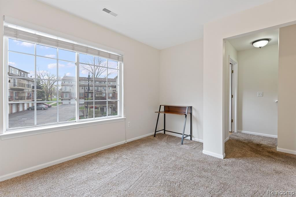 1493 SILVERBROOK RIDGE Drive, Walled Lake, MI 48390 — Photo 22