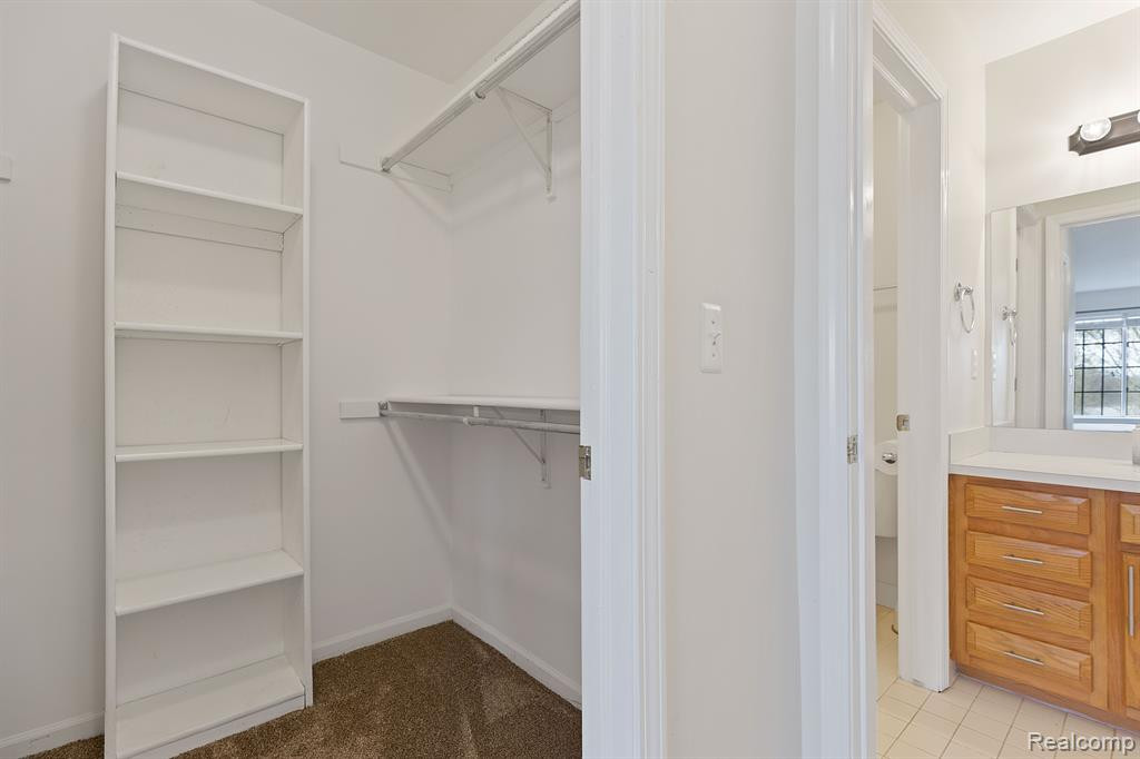 1493 SILVERBROOK RIDGE Drive, Walled Lake, MI 48390 — Photo 26