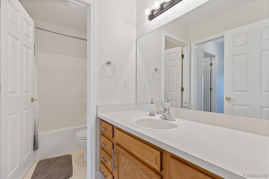 1493 SILVERBROOK RIDGE Drive, Walled Lake, MI 48390 — Photo 27