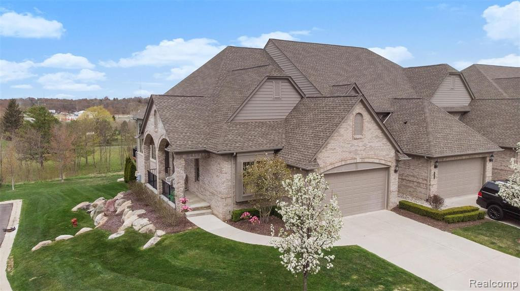 5720 KNOB HILL CIRCLE, 30, Clarkston, MI 48348 — Photo 2