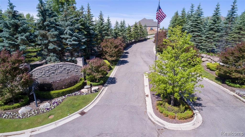 5720 KNOB HILL CIRCLE, 30, Clarkston, MI 48348 — Photo 36