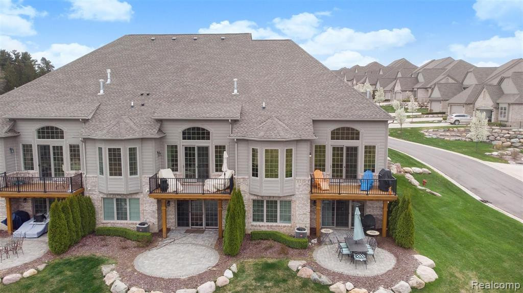 5720 KNOB HILL CIRCLE, 30, Clarkston, MI 48348 — Photo 38