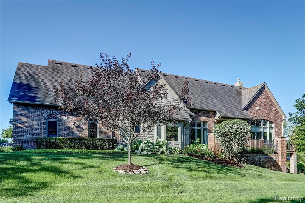 8500 Falling Water Drive, South Lyon, MI 48178 — front exterior