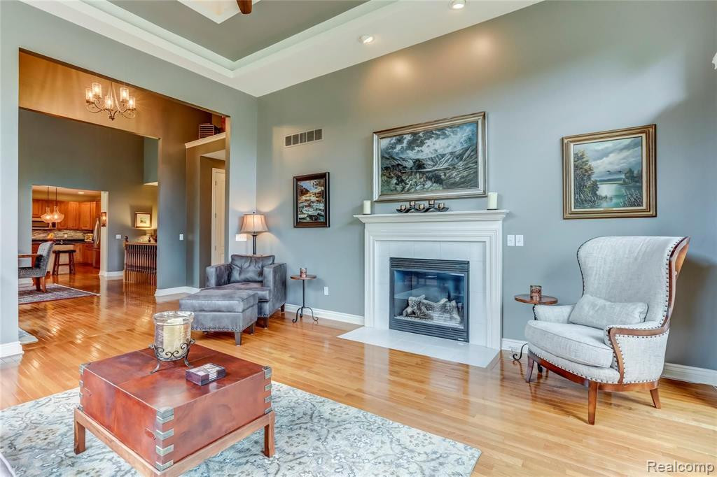 8500 Falling Water Drive, South Lyon, MI 48178 — Photo 5