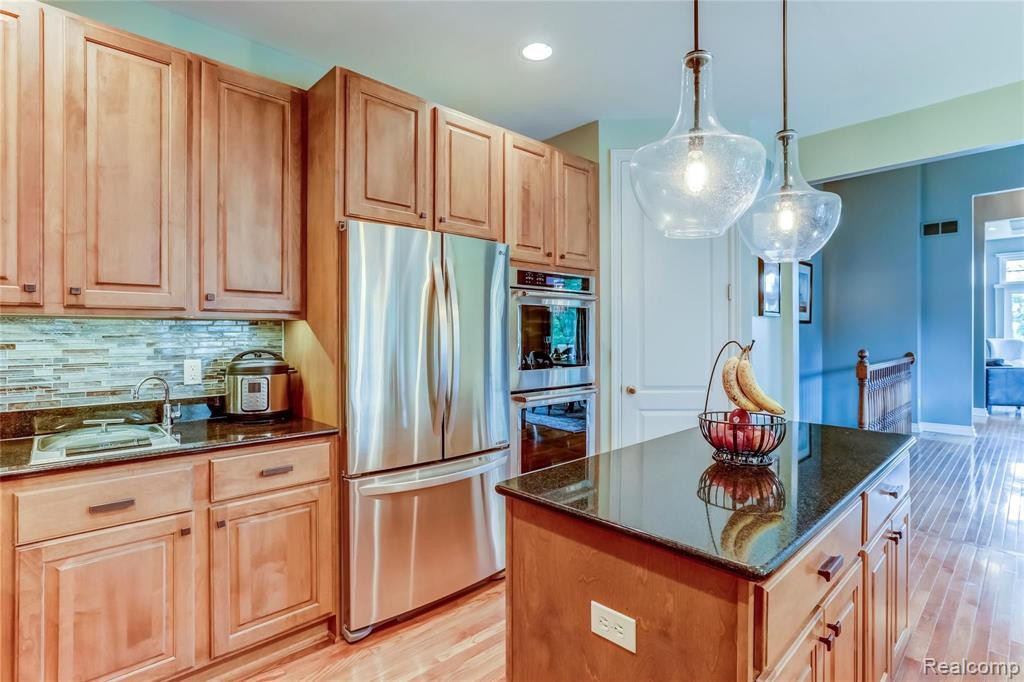 8500 Falling Water Drive, South Lyon, MI 48178 — Photo 11