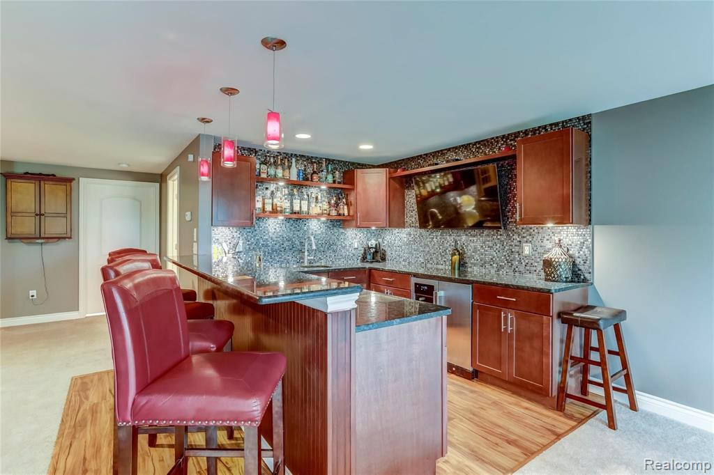 8500 Falling Water Drive, South Lyon, MI 48178 — Photo 26