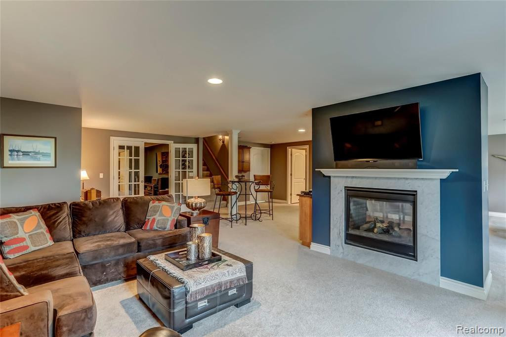 8500 Falling Water Drive, South Lyon, MI 48178 — Photo 30