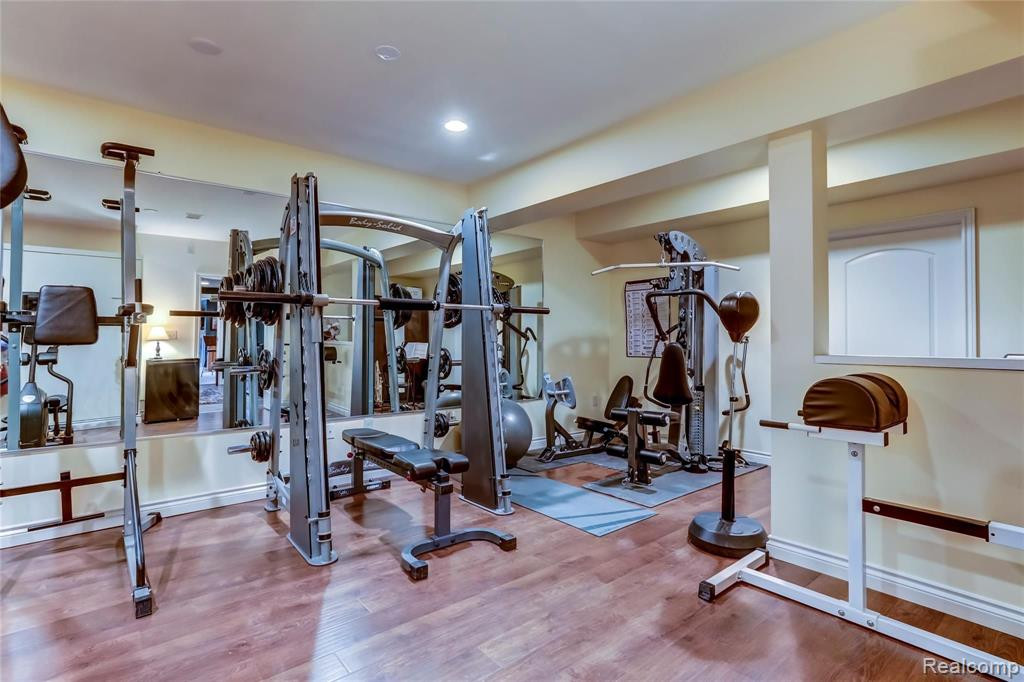 8500 Falling Water Drive, South Lyon, MI 48178 — Photo 33